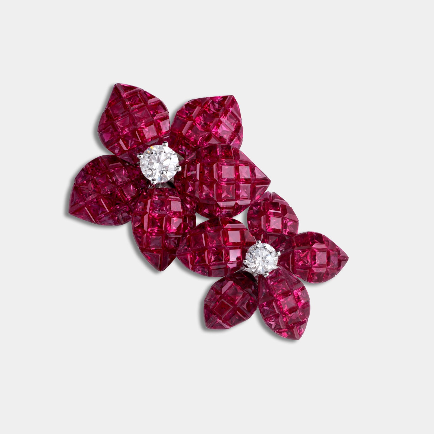 KS Jewelry manufacturer - Flower Brooch made of gold and invisible set rubies